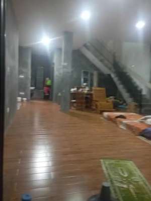 Rumah villaPuncak dekat kebun teh, taman safari Cisarua Puncak Bogor , tersedia melalui melalui situs Olx