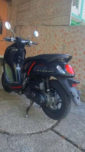Jual bekas scoopy 2021 termurah,lokasi di Padalarang