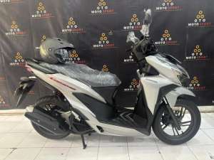 Jual bekas siap pulkam honda vario 150 2021 keyless,lokasi di Pasar Baru