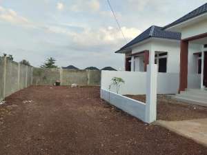 tanah jual 180m desa bayu kct darul imarah lokasi di Darul Kamal, tersedia melalui melalui situs Olx