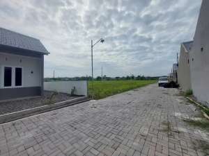 tanah kavlingan murah harga mulai 184jutaan likasi dekat jl raya lokasi di Sawit, tersedia melalui melalui situs Olx