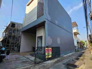 tanah padat harga bersahabat lokasi di Kramat Jati, tersedia melalui melalui situs Olx