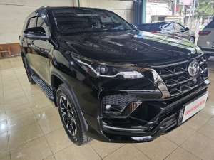 Jual bekas Toyota Fortuner New VRZ 4x2 2.8 AT DSL GR Sport 2022 Hitam,lokasi di Jakarta DKI