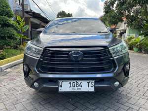 Jual bekas Toyota Kijang Innova reborn V AT Diesel 2019 Abu-abu,lokasi di Jawa Timur