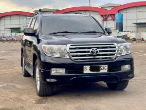 Jual bekas Toyota Land Cruiser 4.6 Automatic 2010,lokasi di Jakarta DKI