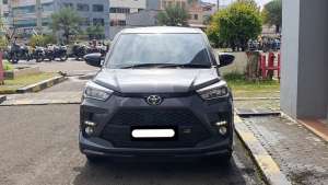 Jual bekas Toyota Raize 1.0T GR Sport CVT One Tone 2025 abu km 17 ribuan,lokasi di Jakarta DKI