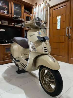 Jual bekas vespa primavera iget abs 2020,lokasi di Bekasi Utara