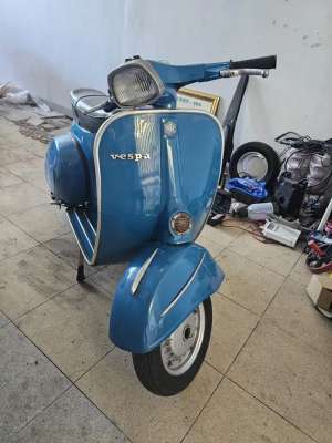 Jual bekas vespa tahun 1976,lokasi di Gubeng