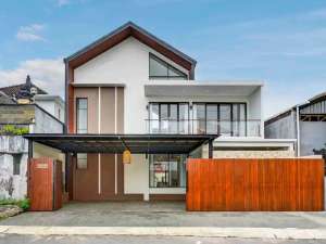 Villa Muding Indah Kerobokan Kaja Bali , tersedia melalui melalui situs Olx