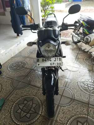 Jual bekas vixion 2010 old,lokasi di Solear