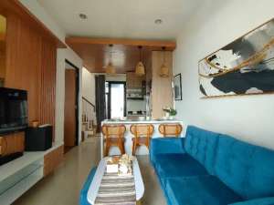 10 Juta punya Rumah Industrialis ada Private Pool dan Solar Panel lokasi di Tangerang Selatan Kota, tersedia melalui melalui situs Olx