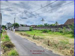 10 menit Tugu Yogyakarta tanah di Jambon trihanggo lokasi di Yogyakarta Kota, tersedia melalui melalui situs Olx