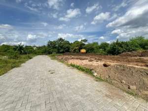 100 Meter Dari Exitt Toll Trihanggo, Tanah Guest House, SHM lokasi di Sleman Kab., tersedia melalui melalui situs Olx