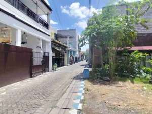 100 Meter dari MERR 2C Jual Rumah Kost 8 Kamar Gununganyar dekat UPN Veteran Rungkut lokasi di Surabaya Kota, tersedia melalui melalui situs Olx