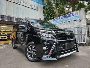 Jual bekas 12 rb km Toyota Voxy 2.0 at 2018 nik 2017 hitam coklat black spt baru,lokasi di  ,Jakarta Selatan