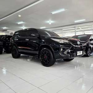 Jual bekas 2019 DP30jt Fortuner VRZ TRD KickSensor 2.4 diesel at 2019 DK 2020,lokasi di Denpasar Kota