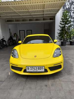 Jual bekas 2019 Porsche Cayman 2.0 AT Istimewa Super Mulus Irit BBM,lokasi di Medan Kota