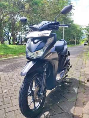 Jual bekas 2022 Honda Beat Deluxe Idling Stop KM Super Rendah NEGO,lokasi di Tangerang Selatan Kota
