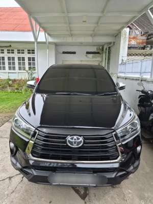 Jual bekas 2022 Toyota Innova Venturer 2.4 Diesel,lokasi di Makassar Kota