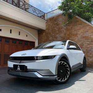 Jual bekas 2023 Hyundai Ioniq 5 Long Range Signature EV AT,lokasi di  