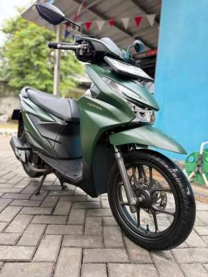 Jual bekas 2025 Honda Beat Deluxe Keyless Like New Ijo Doff,lokasi di Bekasi Kota