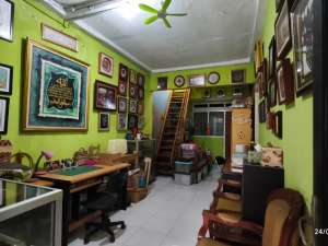 2029. Dijual Rumah di Ketintang Selatan, Permai Surabaya lokasi di Surabaya Kota, tersedia melalui melalui situs Olx