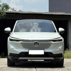 Jual bekas 27.000KM FULL ORIGINAL HONDA HR-V SE PANORAMIC 2022,lokasi di Jakarta Selatan