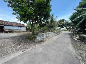 4 Menit Candi PrambananTanah SHM Pekarangan Murah, 50 mtr Jl.Solo lokasi di Klaten Kab., tersedia melalui melalui situs Olx