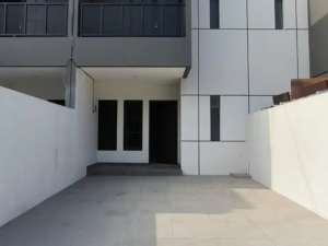 4 unit rumah baru Lebak Arum surabaya lokasi di Surabaya Kota, tersedia melalui melalui situs Olx