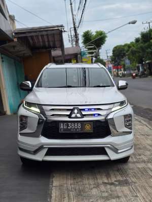 Jual bekas 4X4 PAJERO SPORT DAKAR ULTIMATE 2022 DIESEL, MATIC,lokasi di Surabaya Kota