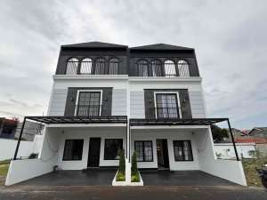 650 Meter Stasiun Lenteng Rumah Modern Classic Di Jagakarsa lokasi di Jakarta Selatan, tersedia melalui melalui situs Olx