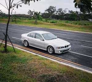 Jual bekas - 85jt ModifPeremajaanBMW E39 530iM Parallel2001,lokasi di Surabaya Kota
