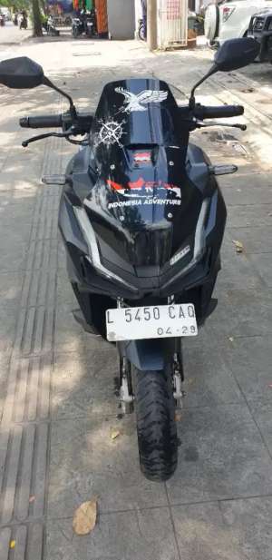 Jual bekas ADV 160 ABS TH 2024 Super mulus pjk panjang 04-2027,lokasi di Surabaya Kota