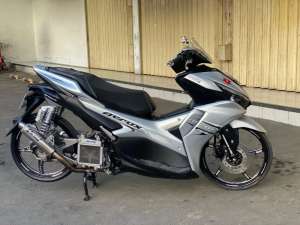 Jual bekas AEROX NEW ABS 2023Bulan 12 Silver Abs,lokasi di Depok Kota