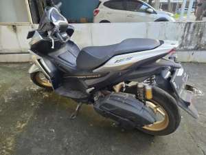 Jual bekas Aerox pribadi sangat jarang pakai, ABS connected 155, km 11rb,lokasi di Jakarta Barat