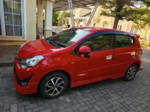 Jual bekas Agya trd matic merah,lokasi di Cirebon Kota