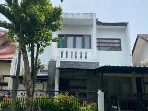 Alam Hijau lokasi di Surabaya Kota, tersedia melalui melalui situs Olx