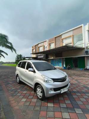Jual bekas ALLNEW AVANZA E 2015MANUAL,lokasi di Surabaya Kota