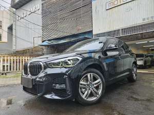 Jual bekas Antik 24 rb km BMW X1 M sport sDrive 1.8i 2023 nik 2022 hitam black,lokasi di Jakarta Timur