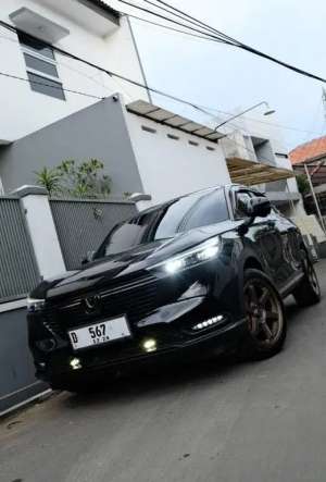 Jual bekas Antik Honda All new HRV SE Panoramic 2023 hitam HR-V bandung,lokasi di Bandung Kota