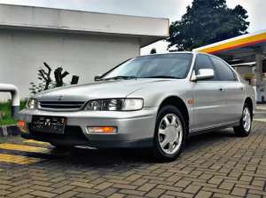 Jual bekas ANTIKKHUSUS PENGGEMAR ...HONDA ACCORD CIELO LOW KM ISTIMEWA,lokasi di  
