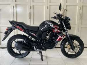 Jual bekas Antik KM 7rb Yamaha Byson 45P Karbu 2013 Original Seperti Baru 150 cc,lokasi di Bandung Kota