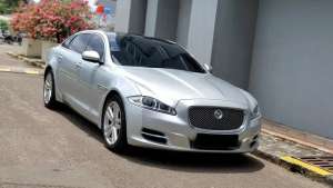Jual bekas ANTIK LOW KMJaguar XJL 3.0 V6 AWD Fullspec AT 20132014,lokasi di Jakarta Utara