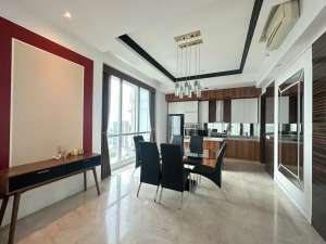 Apartment kemang village residenceTower Tiffany Jakarta selatan lokasi di Jakarta Selatan, tersedia melalui melalui situs Olx