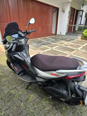Jual bekas Aprilia sr gt 200 warna hitam rare,lokasi di Bekasi Kab.