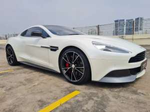 Jual bekas Aston Martin Van wuish GT 2014 Nik 2013 Supercar, Body Carbon tourer,lokasi di Jakarta Selatan