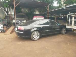 Jual bekas Audi A8L 4.2cc V8 AWD th2004 hitam,lokasi di Jakarta Timur