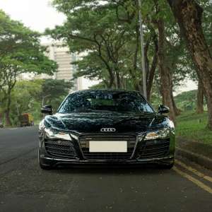 Audi R8 V8 4.2 Quattro 2008 Audi R8 2008 hitam black Surabaya BMC , tersedia melalui melalui situs Olx