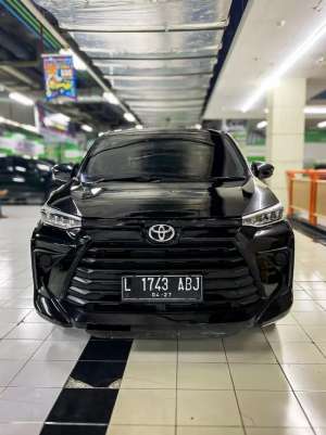 Jual bekas Avanza 1.3 E CVT 2022 Hitam,lokasi di Malang Kota