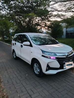 Jual bekas Avanza 1.3 manual,lokasi di Makassar Kota
